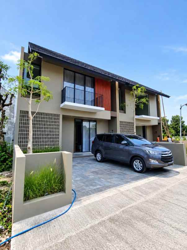dijual rumah maguwpharjo
