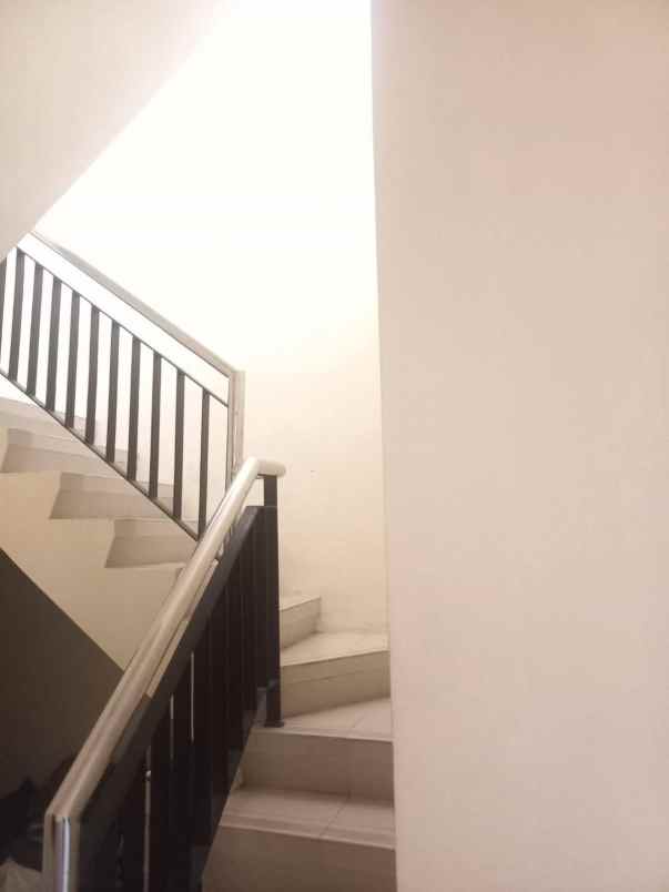 dijual rumah mangunharjo