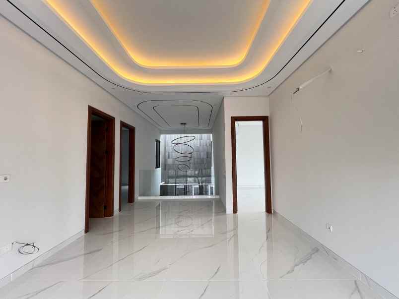 dijual rumah manyar kertoadi