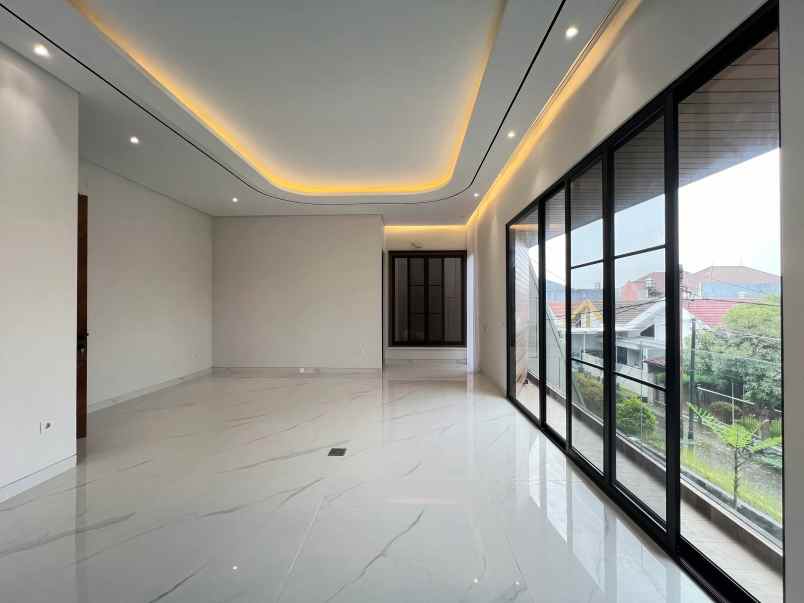 dijual rumah manyar kertoadi