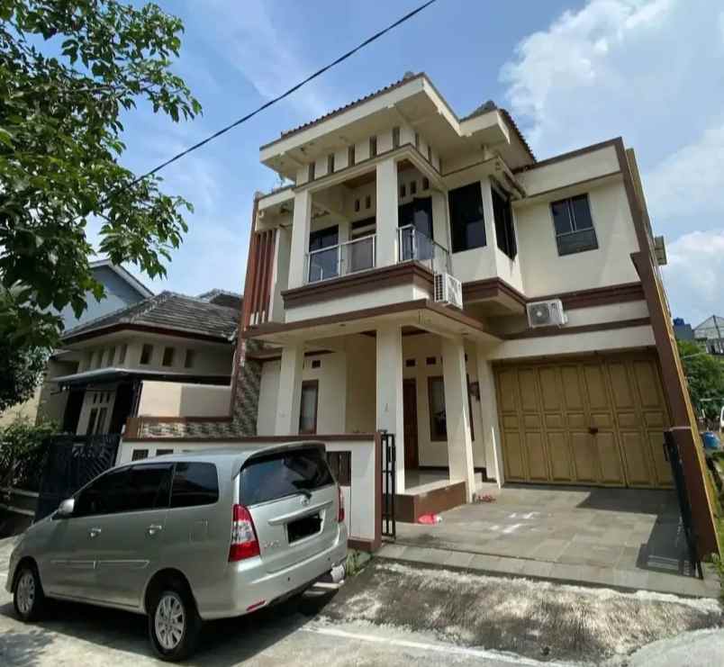 dijual rumah manyaran