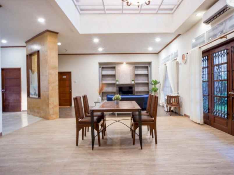 dijual rumah margorejo indah