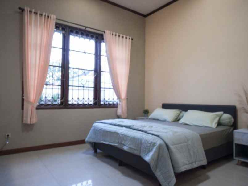 dijual rumah margorejo indah