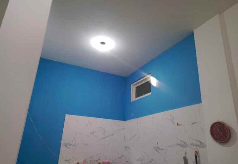 dijual rumah meruya utara