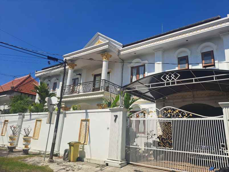dijual rumah mewah 2lt puputan renon denpasar