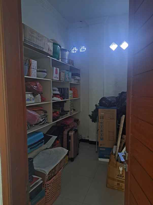 dijual rumah mewah 2lt puputan renon denpasar