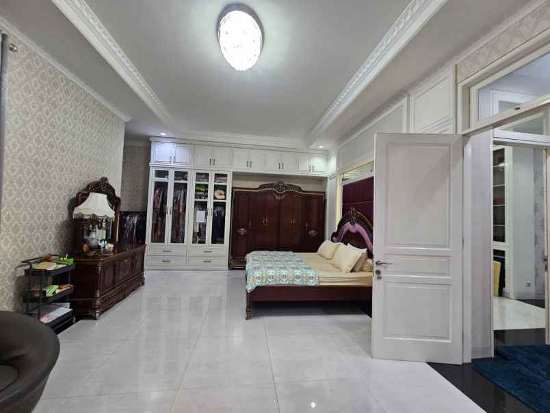 dijual rumah mewah di citra grand cibubur