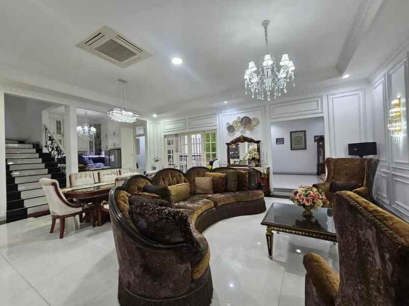 dijual rumah mewah di citra grand cibubur