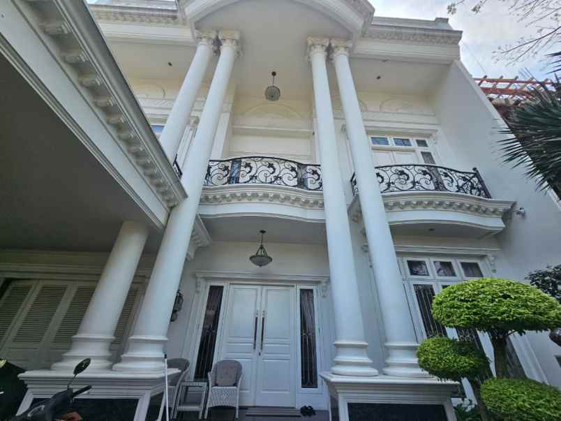 dijual rumah mewah di citra grand cibubur