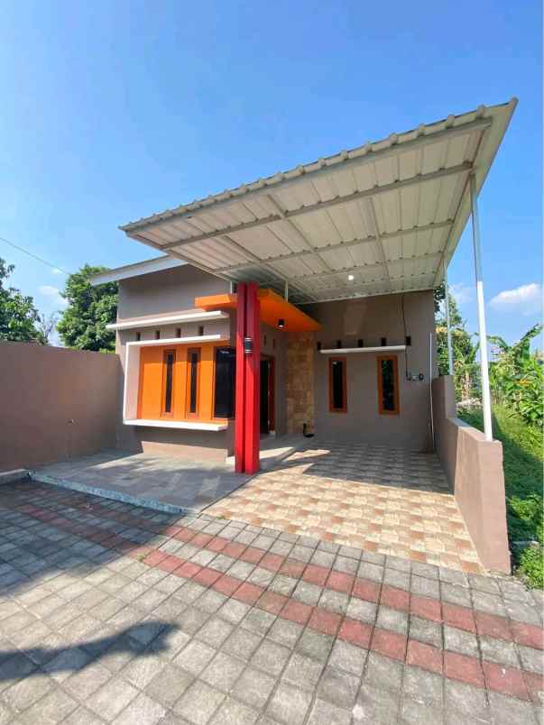 dijual rumah mlati