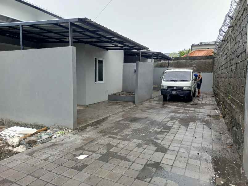 dijual rumah monang maning