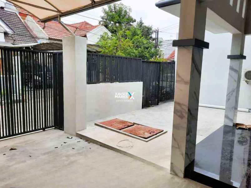 dijual rumah mulyosari prima