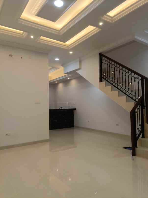 dijual rumah murah di kahfi 1 cipedak a