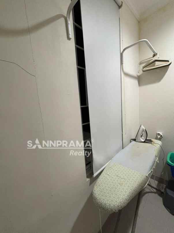 dijual rumah nempel tol limo di graha cinere depok