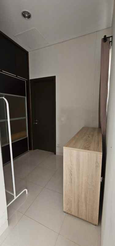 dijual rumah nusa loka bsd