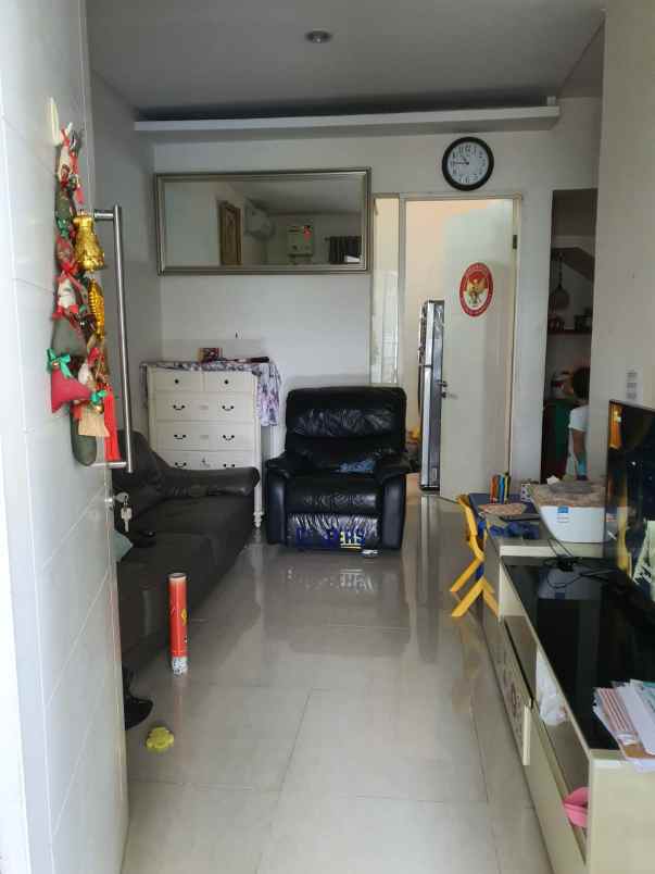 dijual rumah nyaman dan aman di green serpong bintaro