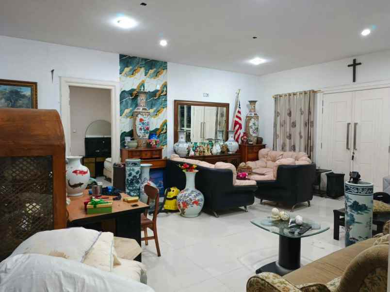 dijual rumah pacar keling tambaksari