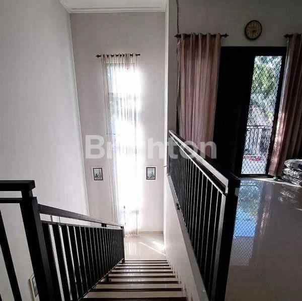 dijual rumah pakuwon city