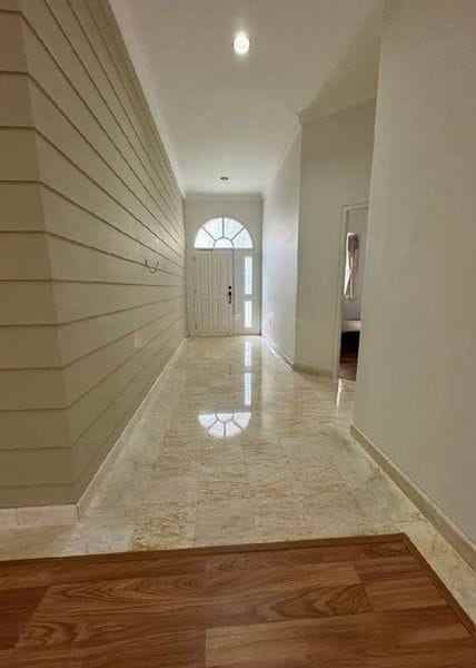 dijual rumah pakuwon city