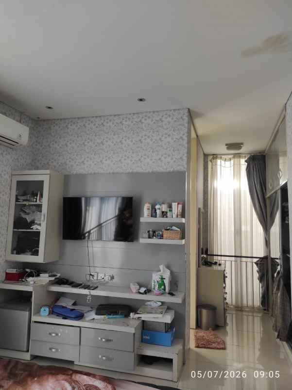 dijual rumah pakuwon city