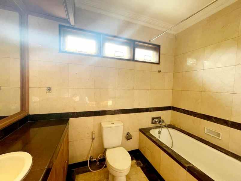 dijual rumah pejaten barat
