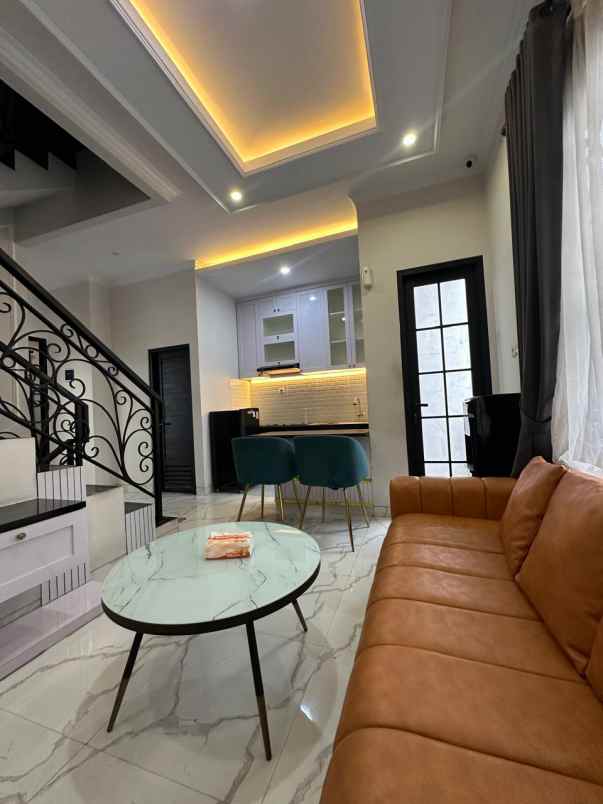 dijual rumah pejaten timur pasar minggu