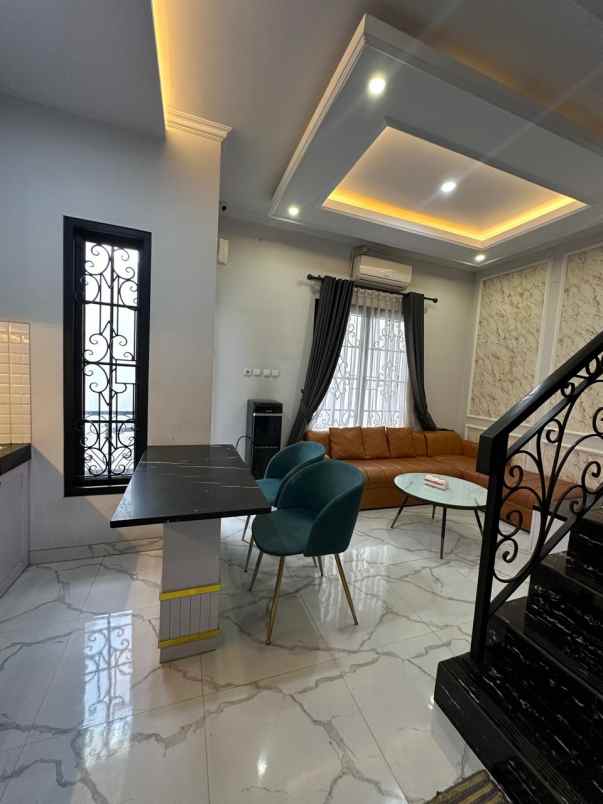 dijual rumah pejaten timur pasar minggu