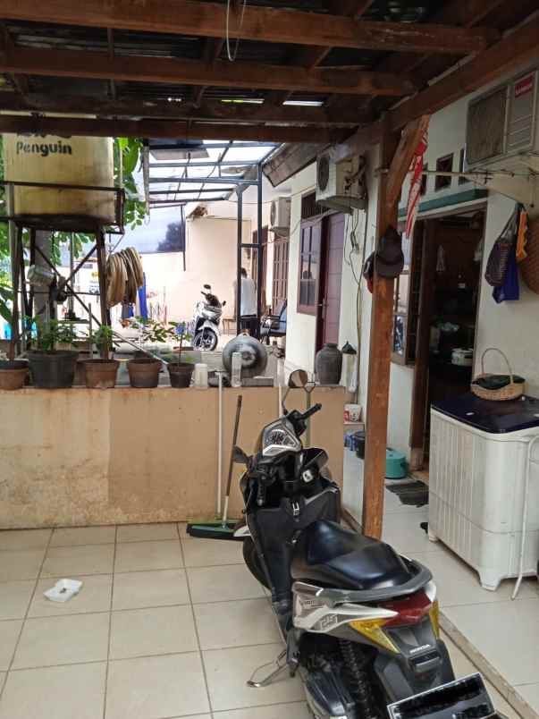 dijual rumah pela mampang
