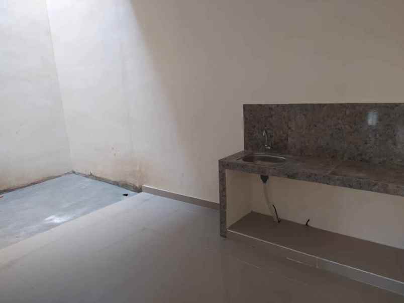 dijual rumah pelabuhan bakahuni sukun