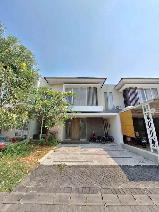 dijual rumah pelican hill citraland