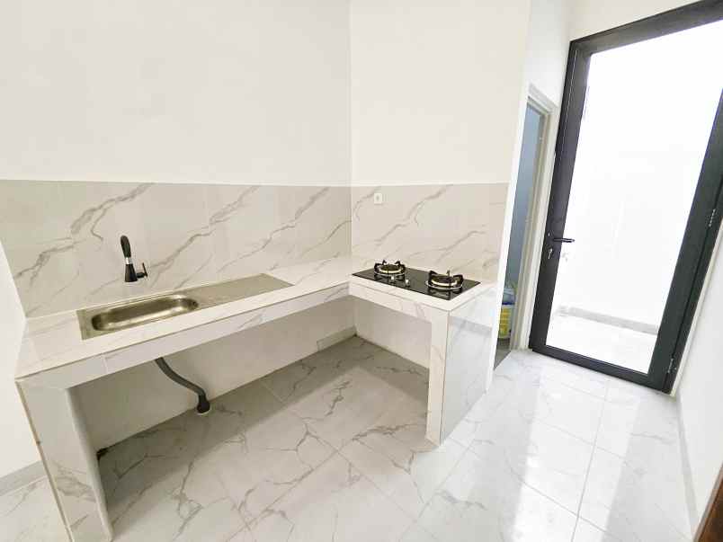 dijual rumah permata hijau permai kota