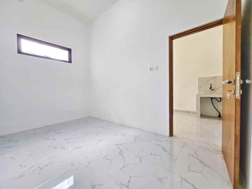 dijual rumah permata hijau permai kota