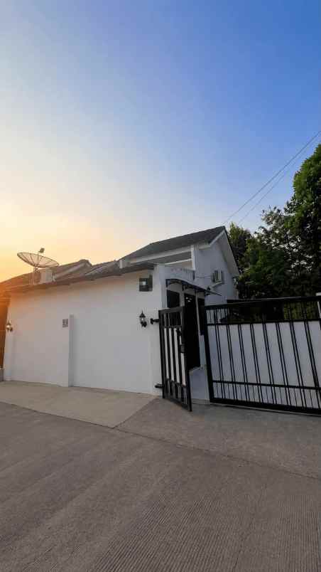 dijual rumah perum bukit kencana residence