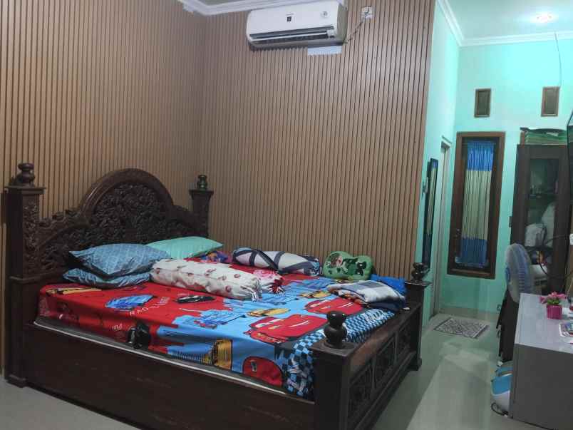 dijual rumah perum bumi inti persada