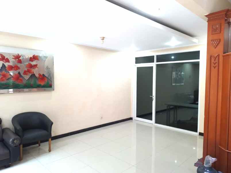 dijual rumah perum graha mutiara