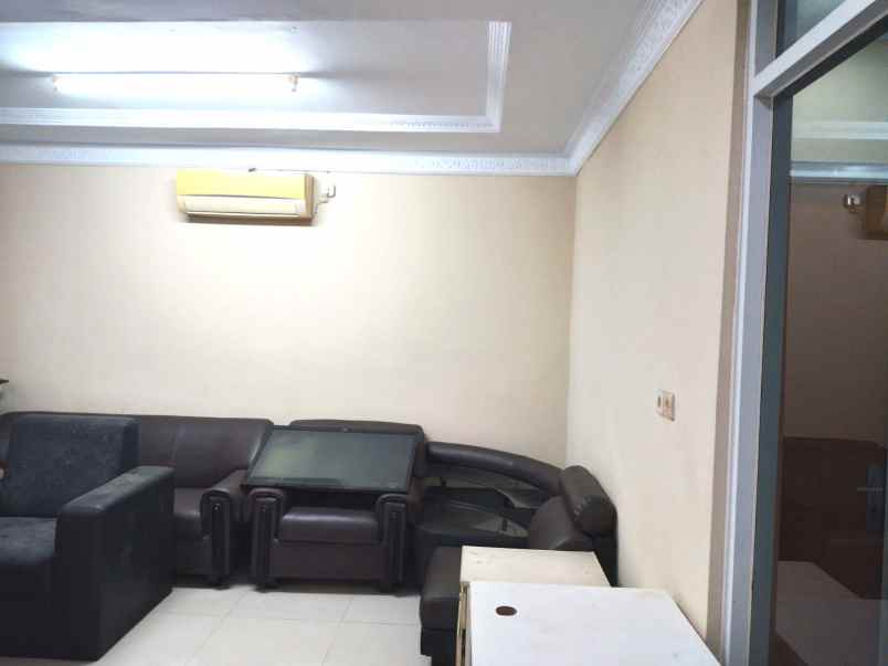 dijual rumah perum graha mutiara