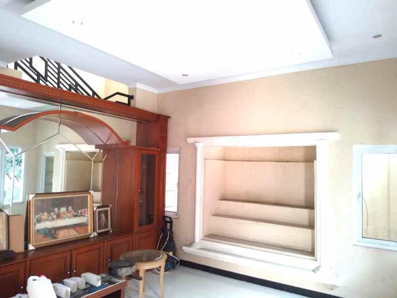 dijual rumah perum graha mutiara