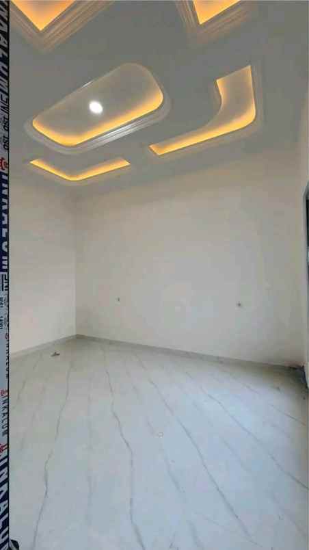 dijual rumah perum oma campus dau