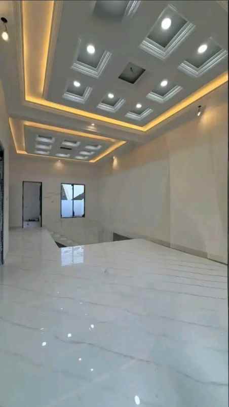 dijual rumah perum oma campus dau