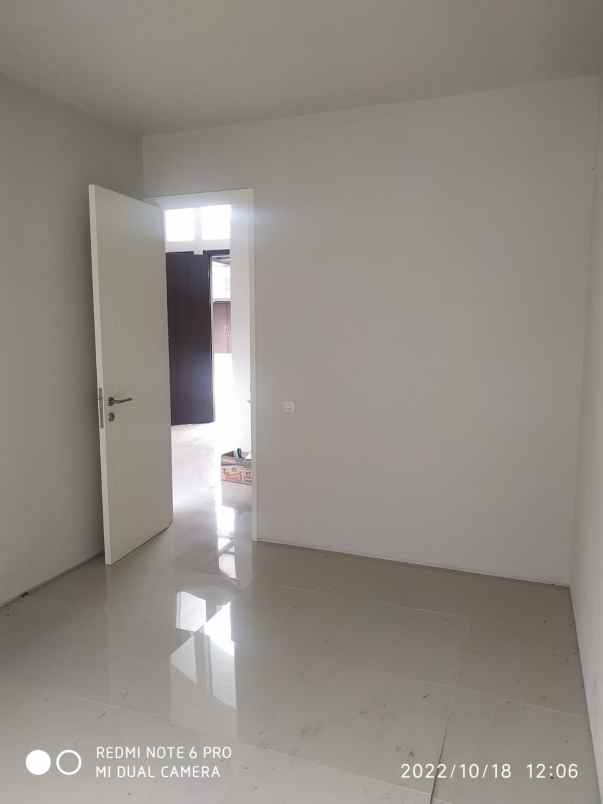 dijual rumah perumahan grand sunrise