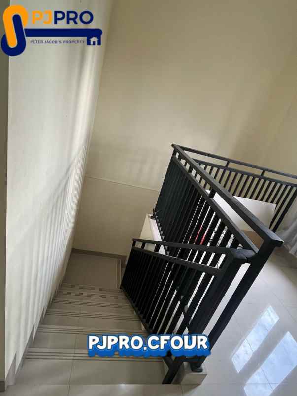 dijual rumah perumahan griya asri taman