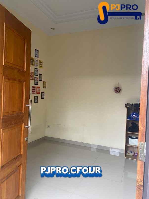 dijual rumah perumahan griya asri taman
