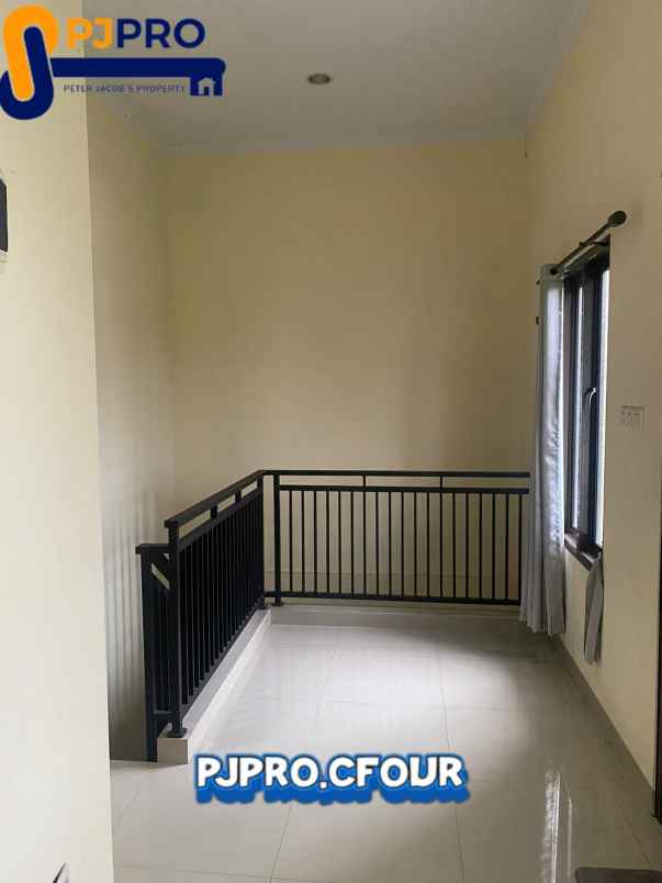 dijual rumah perumahan griya asri taman