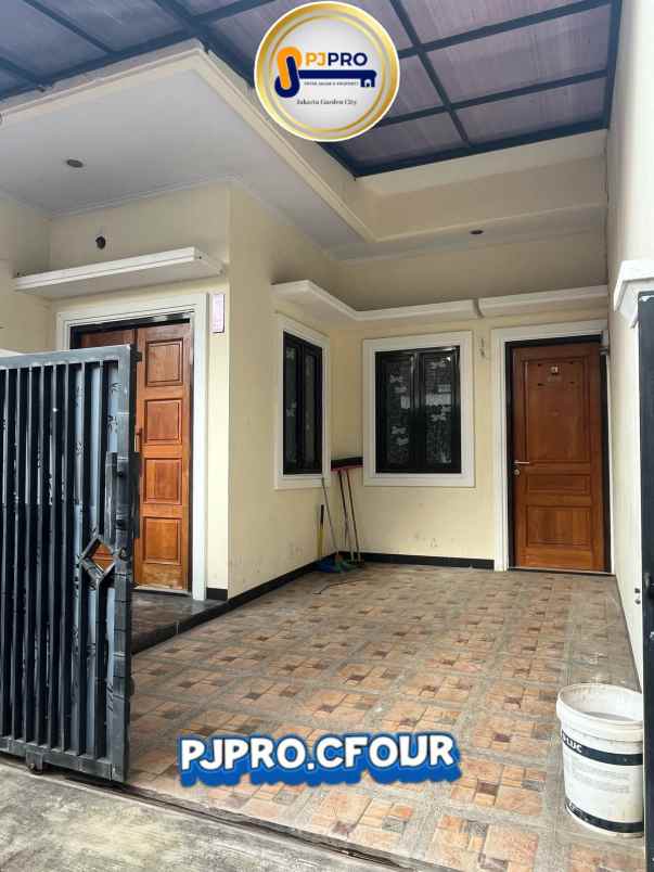 dijual rumah perumahan griya asri taman