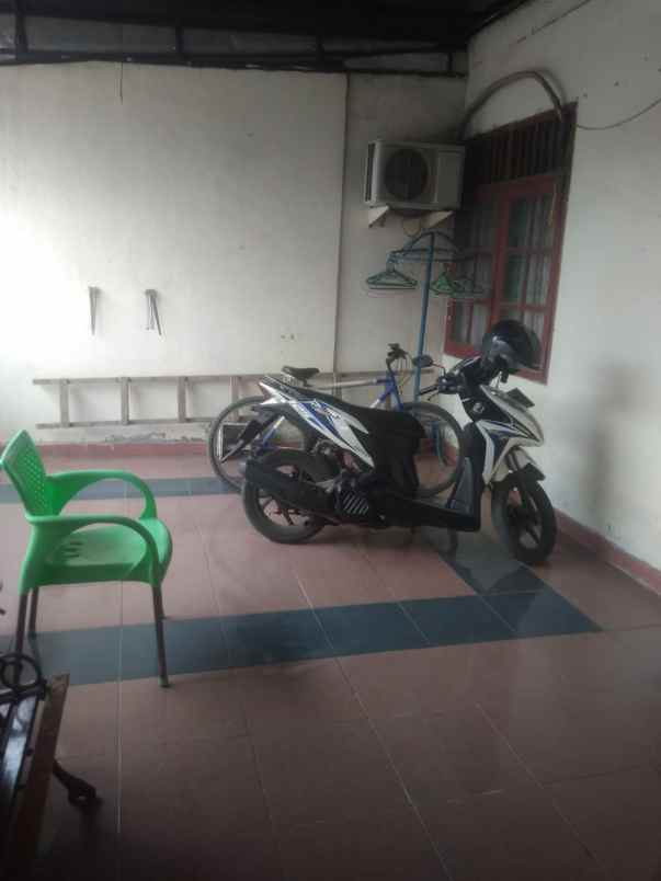 dijual rumah perumahan kompas blok c