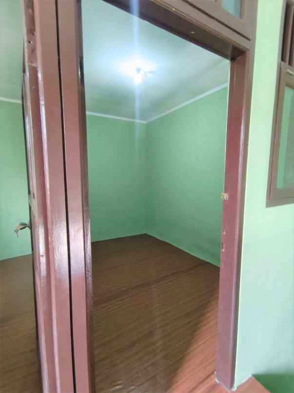 dijual rumah perumahan permata hijau