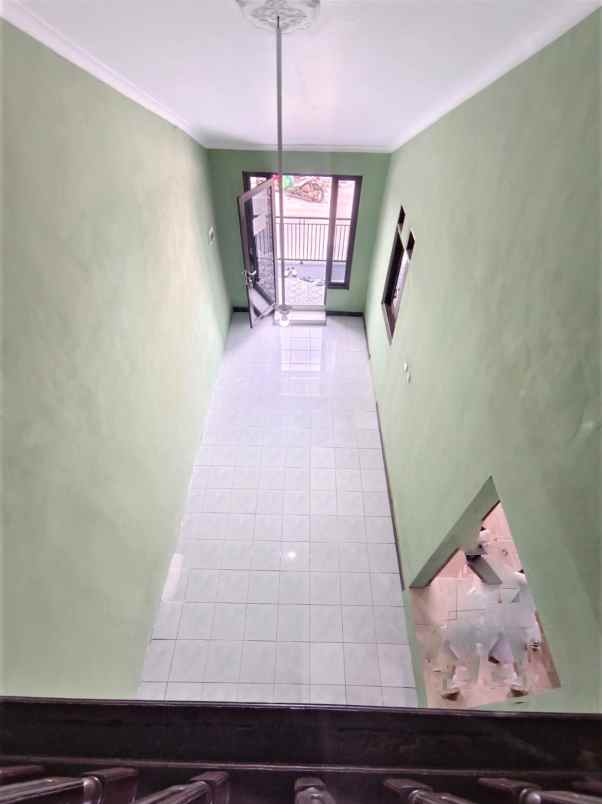 dijual rumah perumahan permata hijau