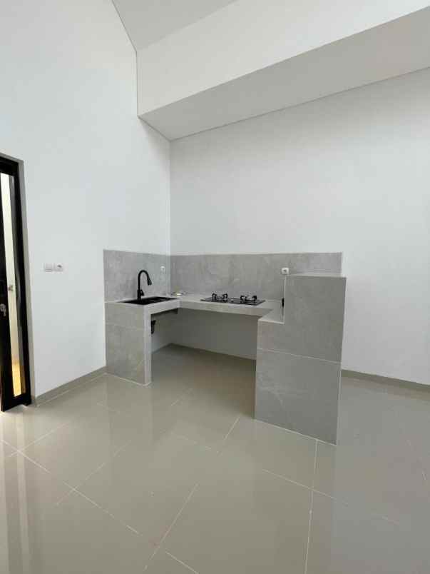 dijual rumah perumahan taman jatisari