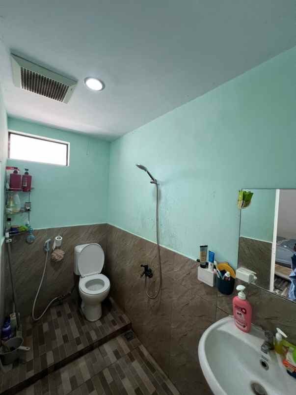 dijual rumah perumnas rawalumbu bojong