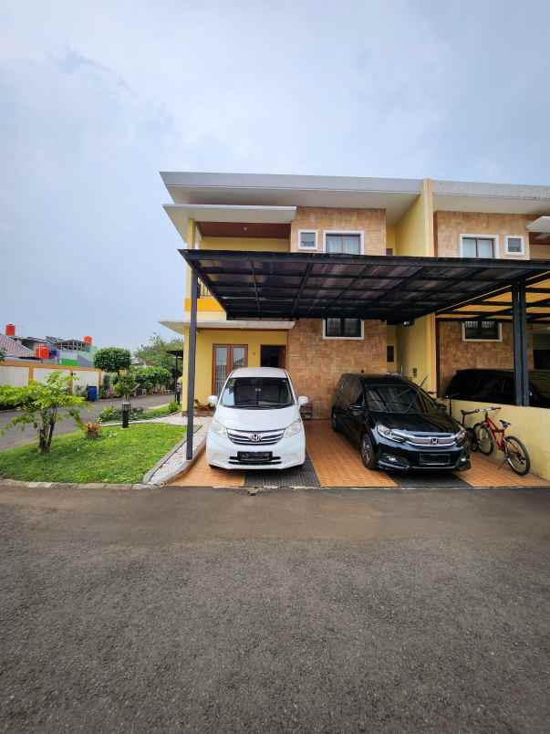 dijual rumah pondok bambu